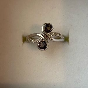 NWOT Smoky quartz & white topaz swirl design ring